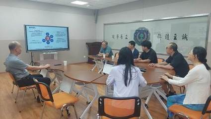 趙正雄副校長深入現(xiàn)代教育技術(shù)中心調(diào)研，強(qiáng)調(diào)技術(shù)推廣服務(wù)助力學(xué)校信息化發(fā)展